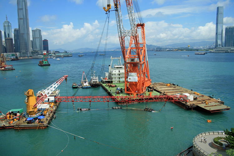 香港湾仔过海供水管安装工程