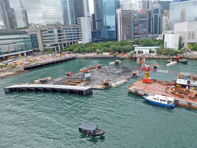 香港湾仔过海供水管安装工程
