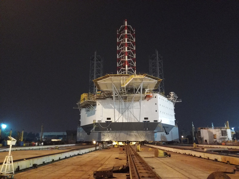 CJ46 jack-up platform pulling project
