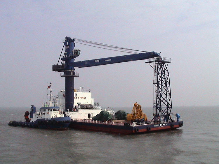 60米海上过驳船建造